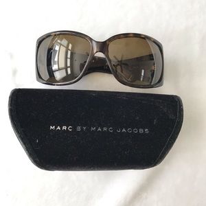 Marc by Marc Jacobs wrap sunglasses